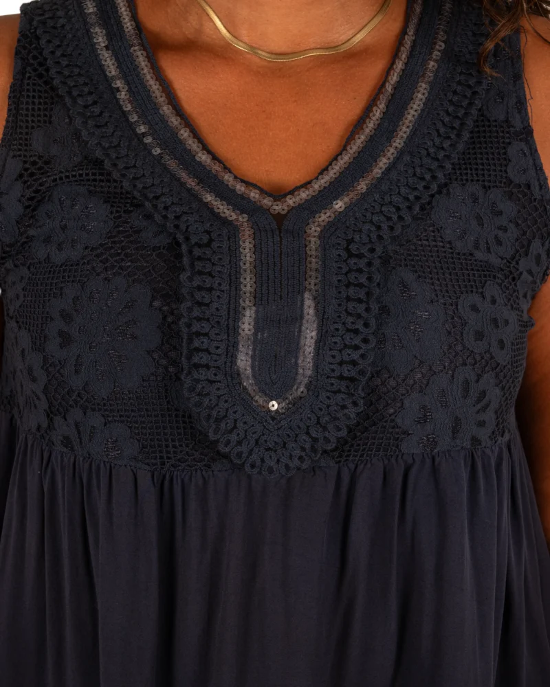 Donkerblauw hemdje met kanten bovenkant van New Collection - Afbeelding 4