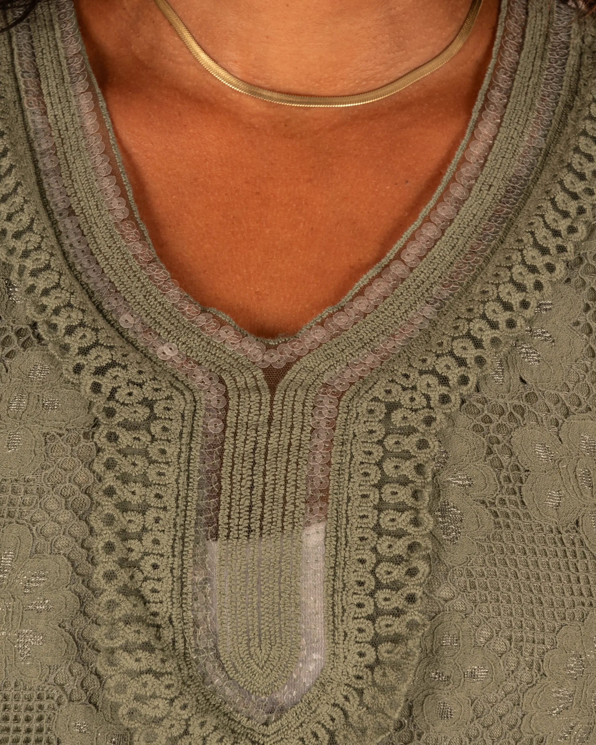 Legergroen hemdje met kanten bovenkant van New Collection - Afbeelding 4