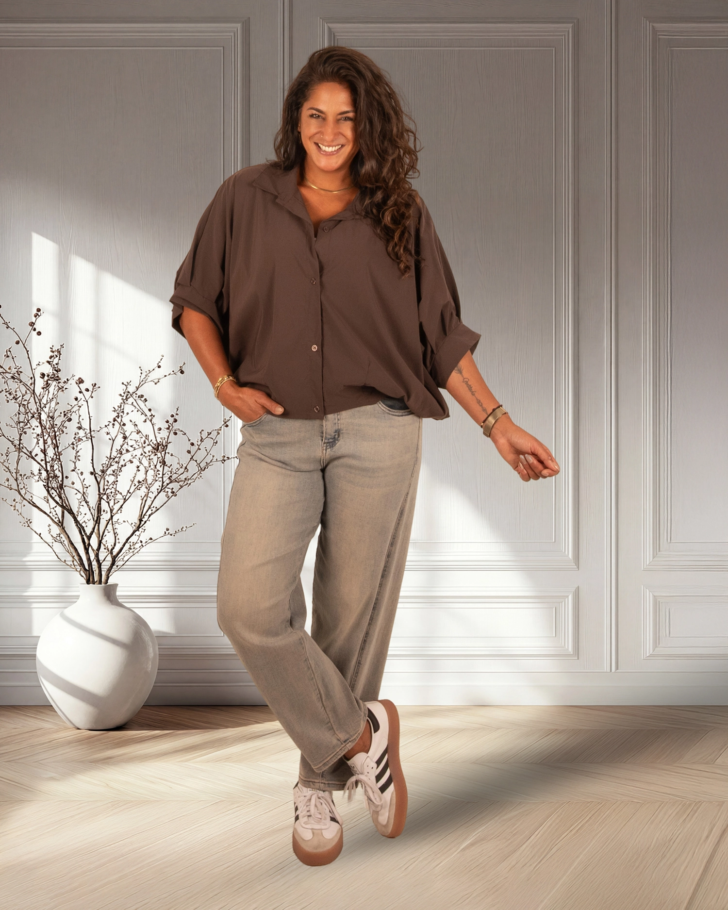Donkerbruine oversized ballonblouse van El-Vita - Afbeelding 2