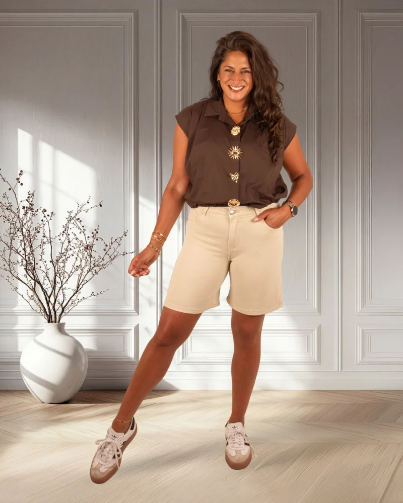 Donkerbruine ballonblouse met broches van El-Vita - Afbeelding 2