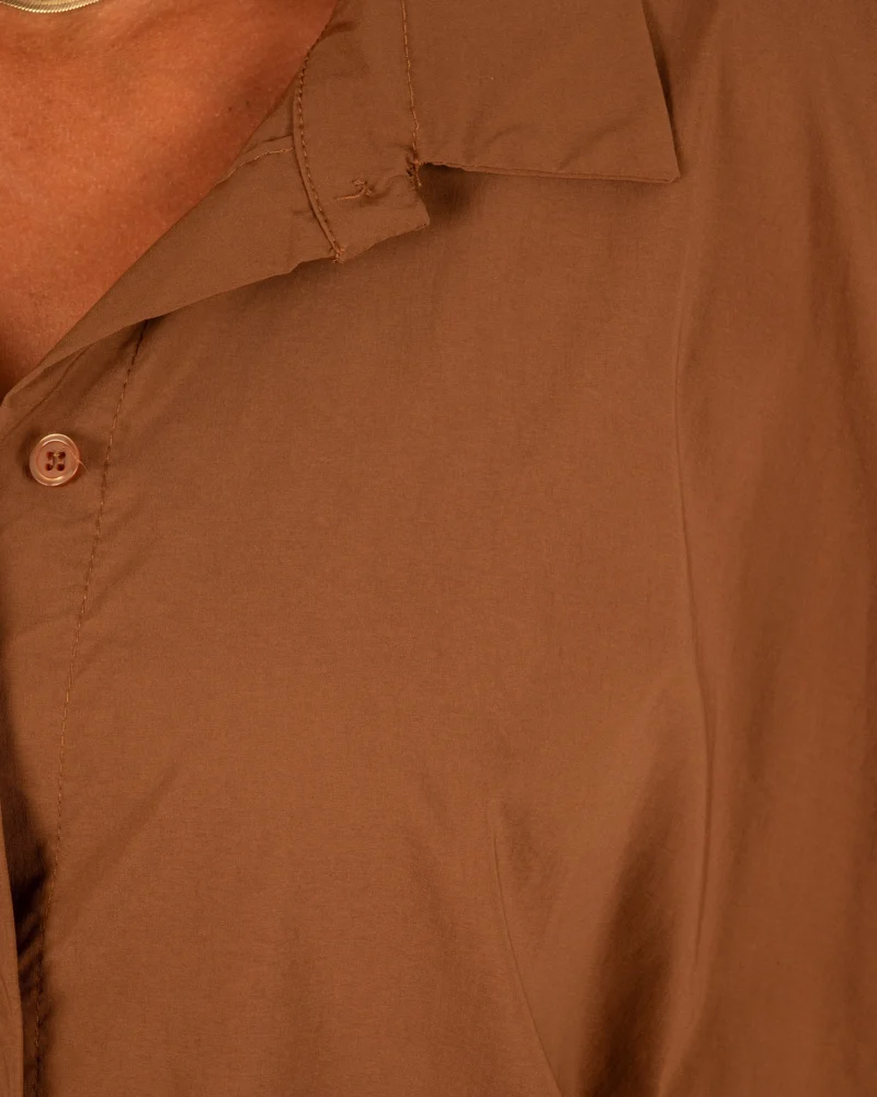 Caramel oversized ballonblouse van El-Vita - Afbeelding 6
