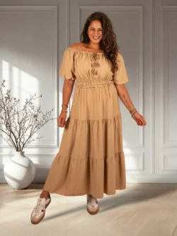 Donkerbeige off-shoulder jurk van El-Vita