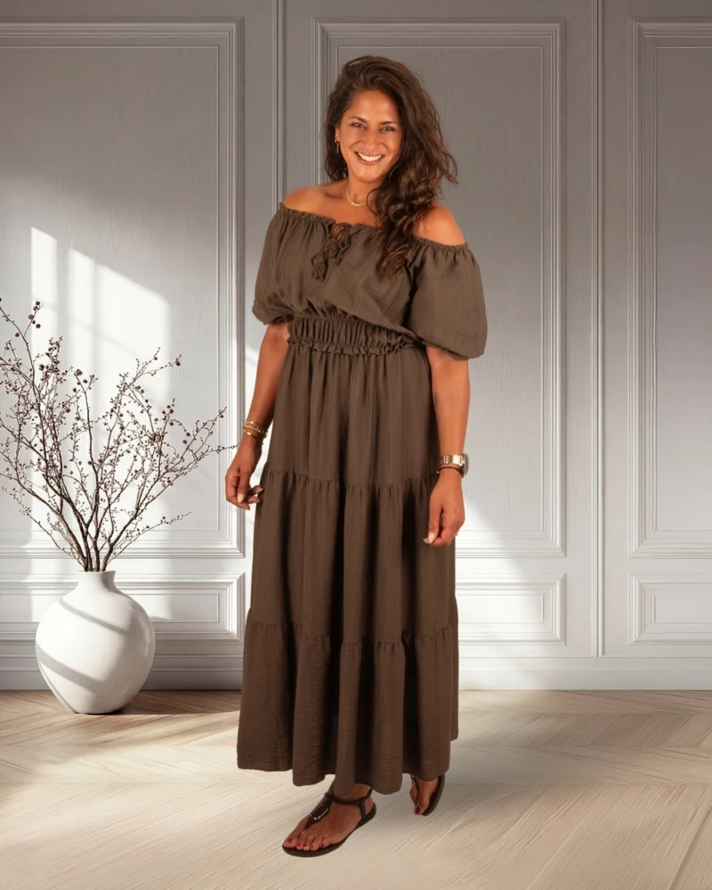 Donkerbruine off-shoulder jurk van El-Vita