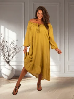 Mosterd off-shoulder jurk van El-Vita