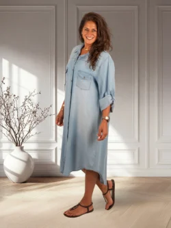 Lichtblauwe jeans jurk van Crème Bohème