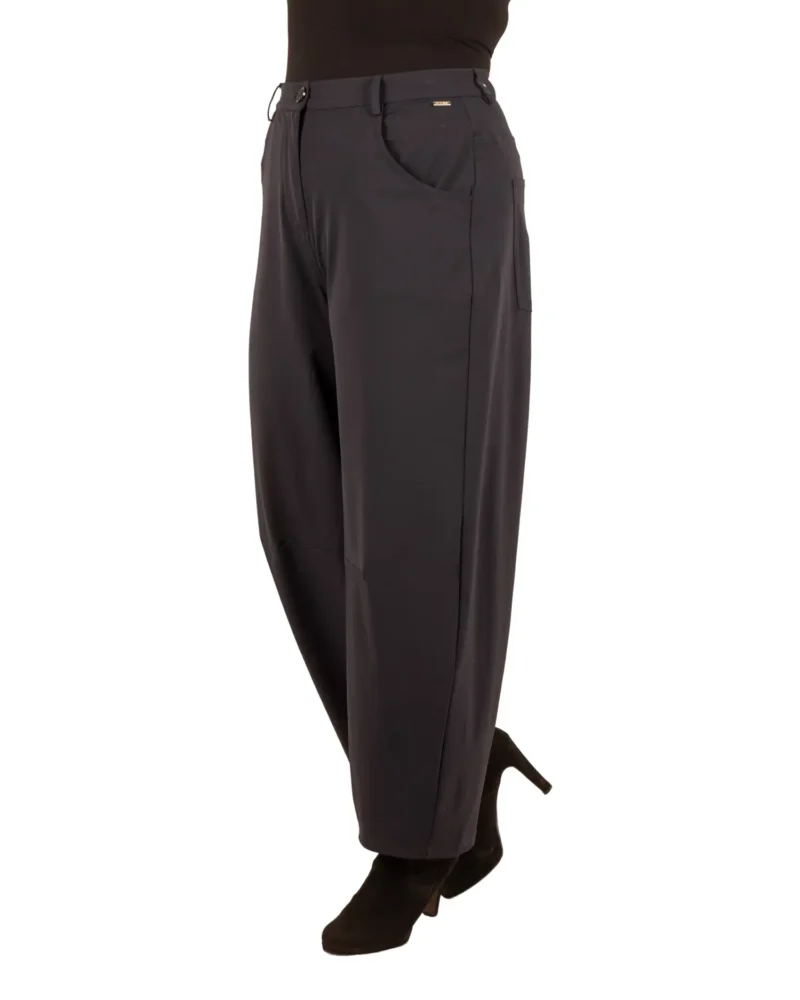 Donkerblauwe travelstof barrel broek van Mi Piace - Afbeelding 2