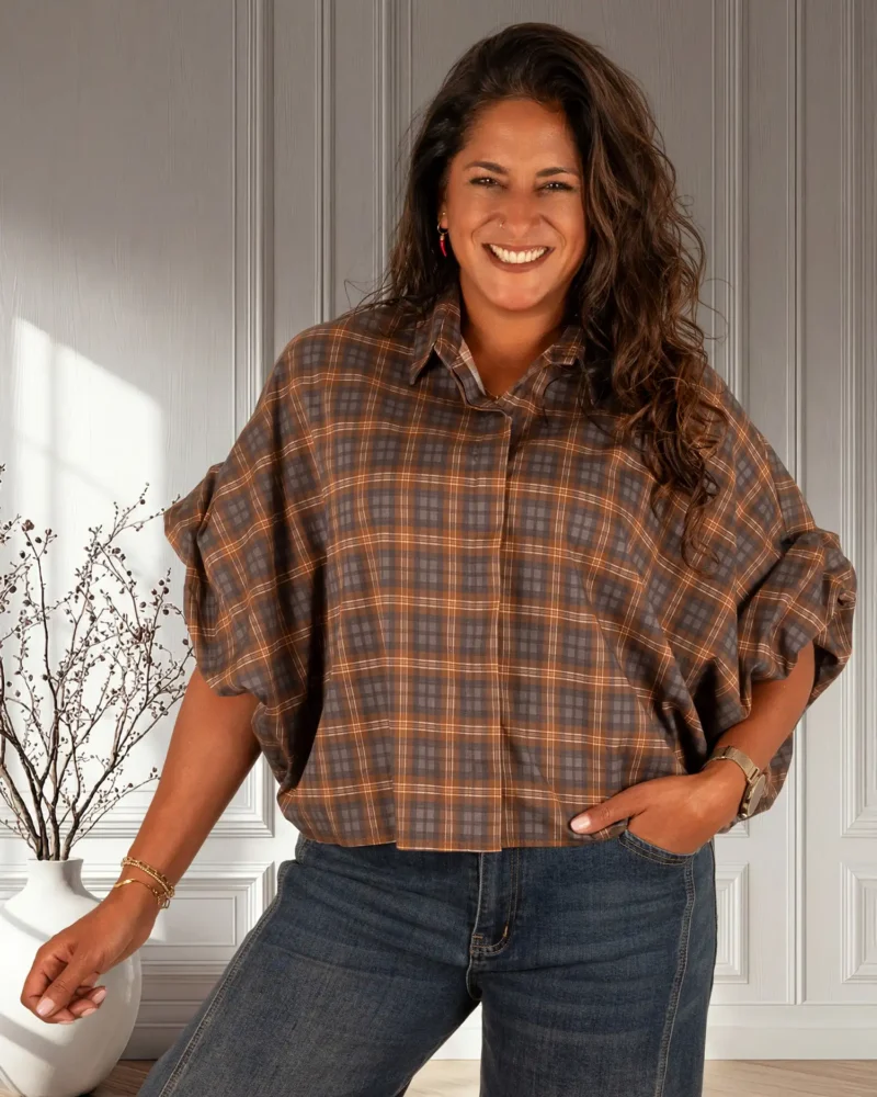 Camel/grijs geruite oversized blouse van Gemma Ricceri