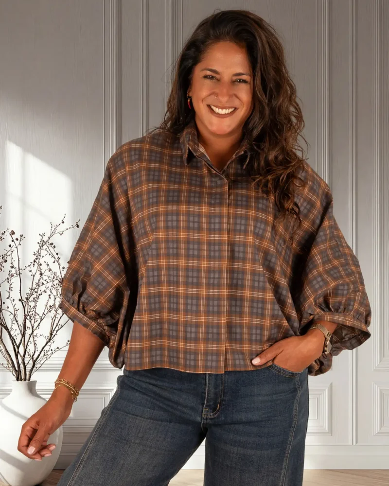 Camel/grijs geruite oversized blouse van Gemma Ricceri - Afbeelding 2