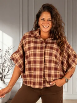 Bordeaux/beige geruite oversized flanellen blouse van Chastar