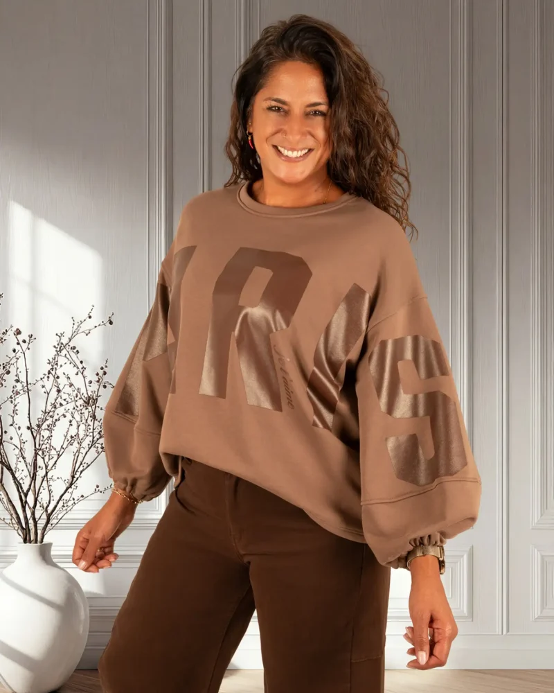 Bruine sweater "Paris" van Monday Afternoon - Afbeelding 3