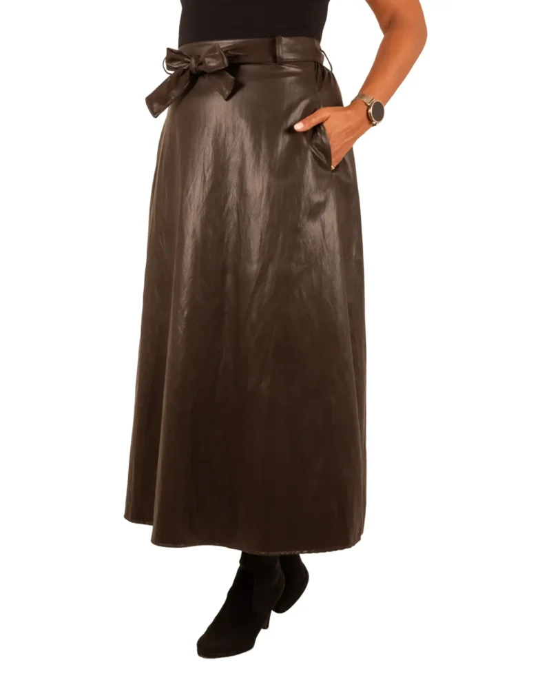 Donkerbruine leatherlook rok van Vera Jo - Afbeelding 2