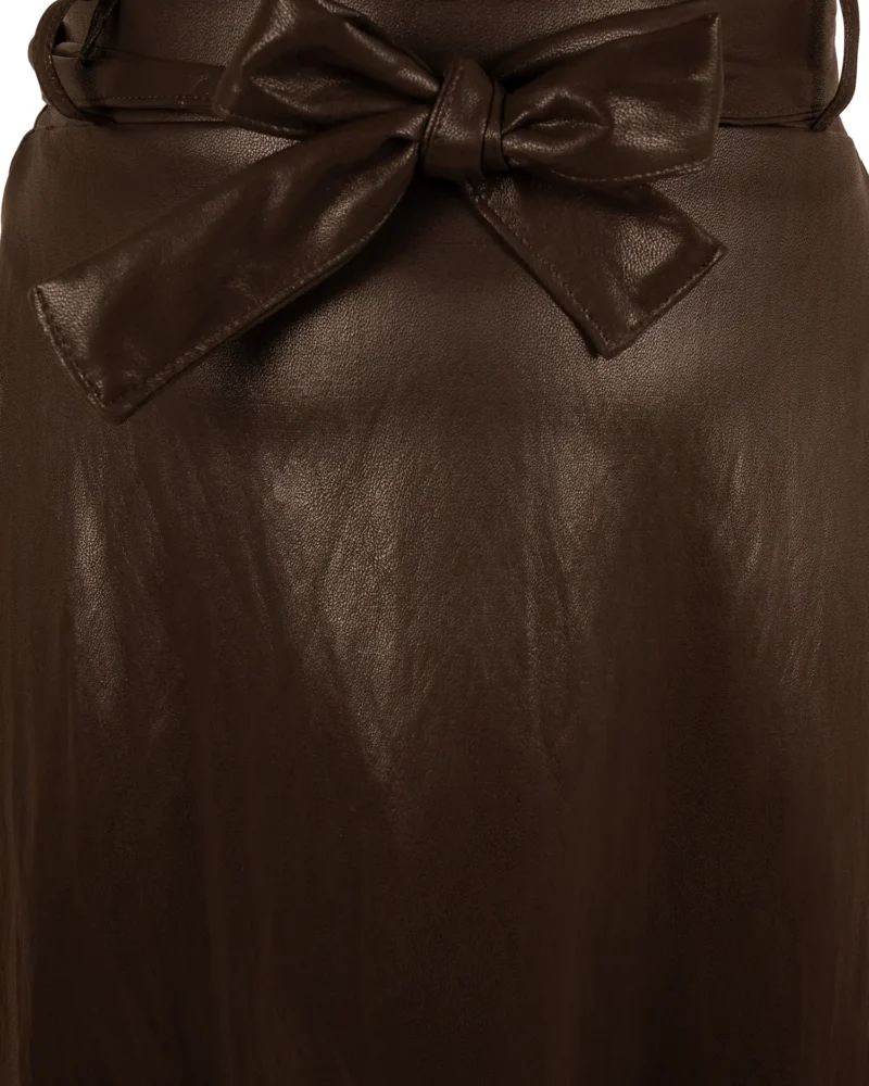 Donkerbruine leatherlook rok van Vera Jo - Afbeelding 6