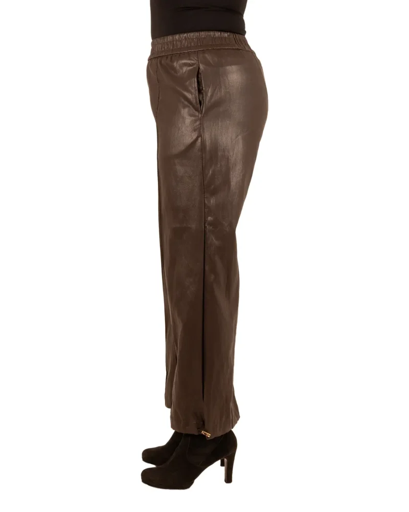 Donkerbruine leatherlook rechte broek van Lunova - Afbeelding 4