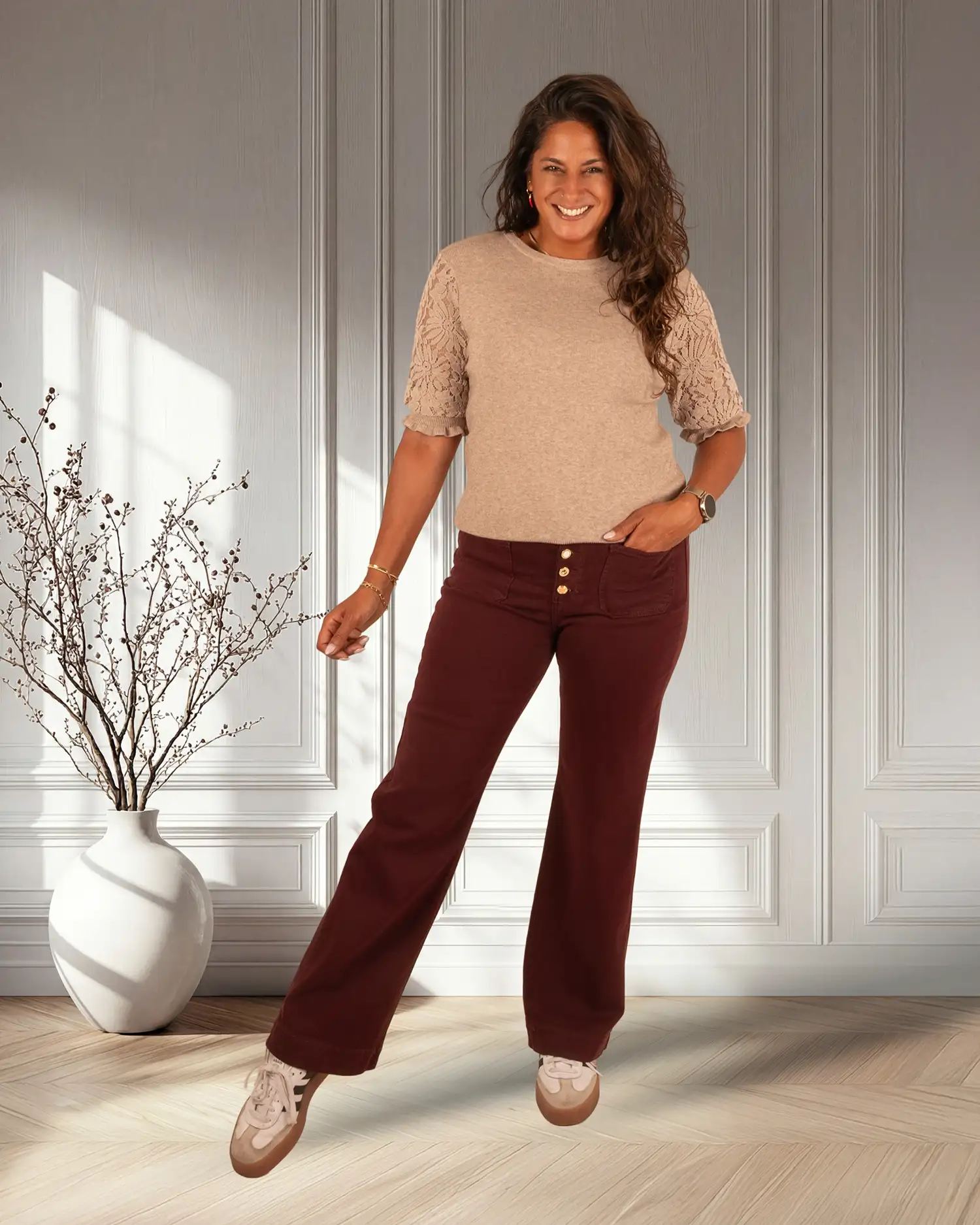 Bordeaux wide leg jeans met knopen van Miss Bon
