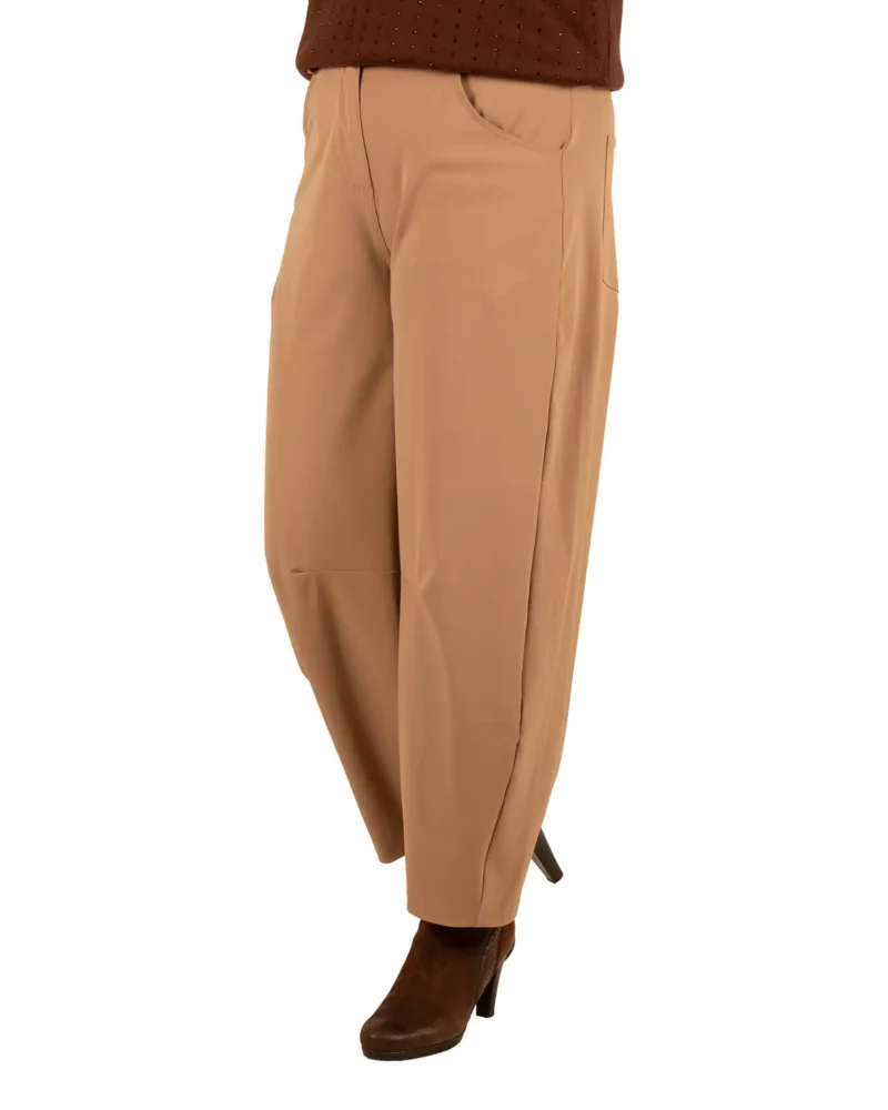 Donkerbeige travelstof barrel broek van Mi Piace - Afbeelding 2