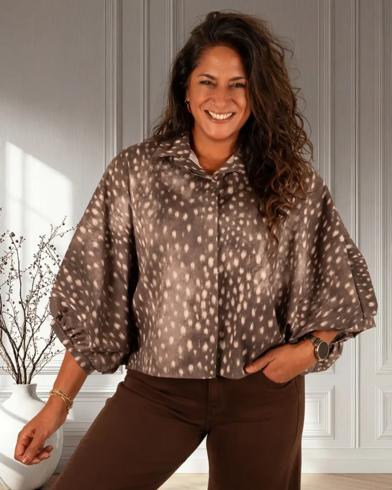 Bruingrijze print oversized blouse van Gemma Ricceri - Afbeelding 2