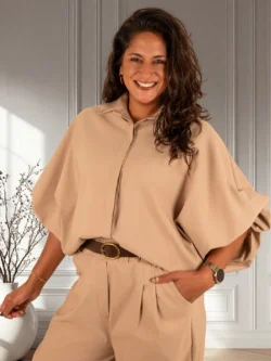 Beige oversized stretch blouse van El-Vita