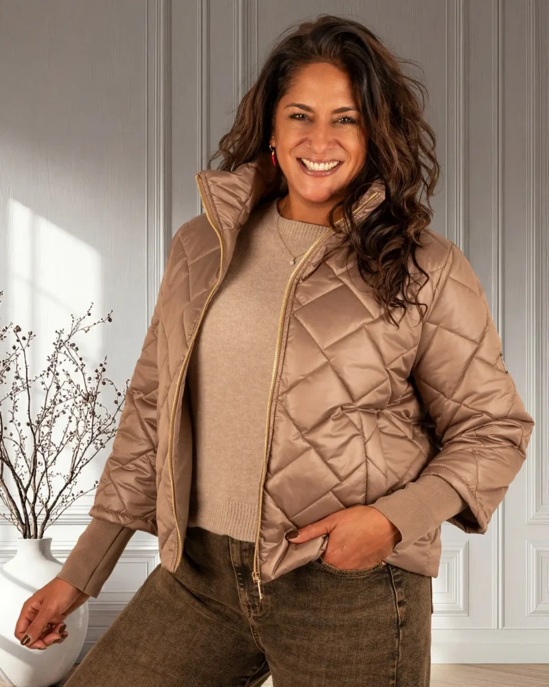 Taupe doorgestikt jasje van Fashion