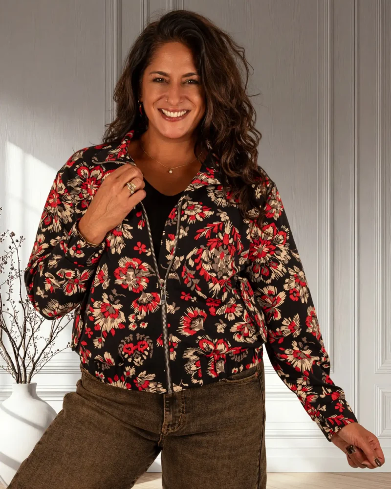 Zwarte bloemenprint travelstof bomberjack van Mi Piace - Afbeelding 5