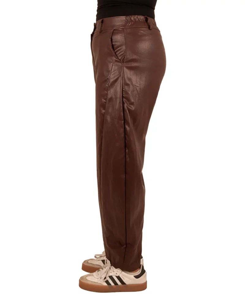 Bordeaux leatherlook balloon broek van Vera Jo - Afbeelding 4