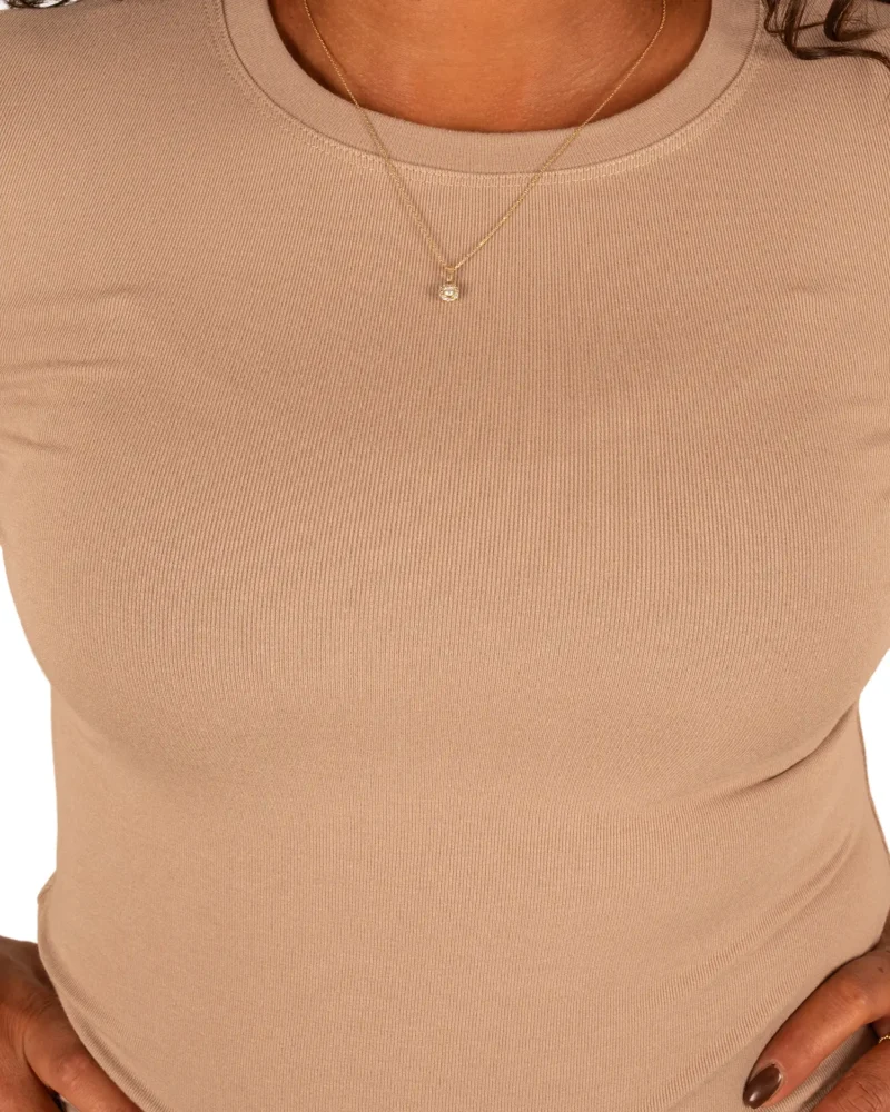 Taupe shirt lange mouw van By Swan - Afbeelding 4