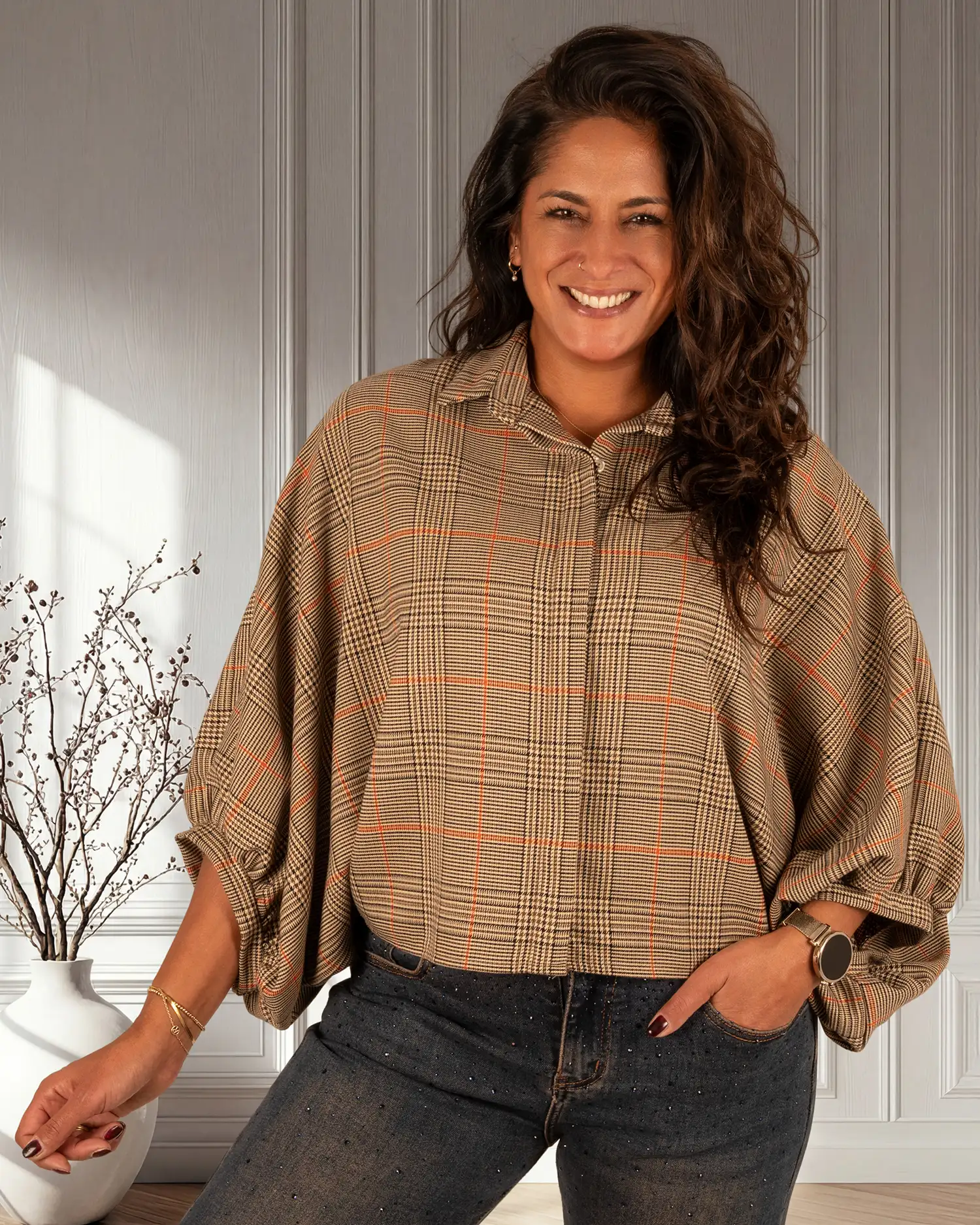 Beige/zwart/oranje geruite oversized blouse van Gemma Ricceri