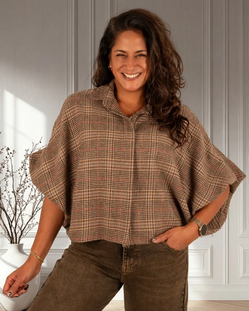 Taupe geruite flanellen oversized blouse van Gemma Ricceri - Afbeelding 2