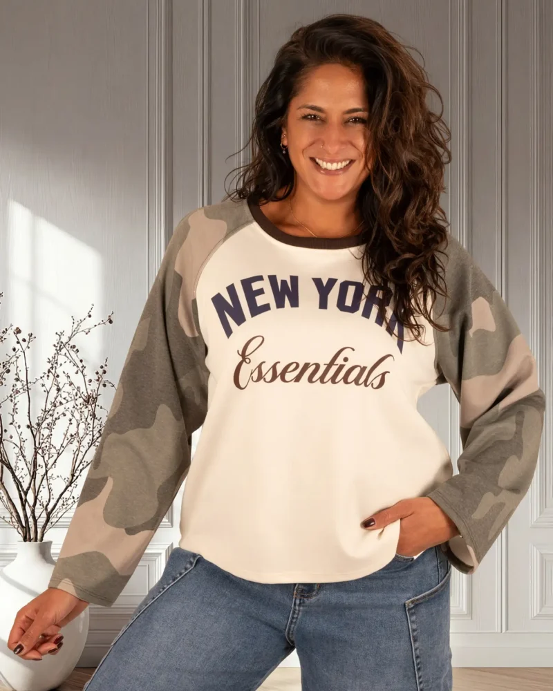 Ecru/army sweater "New York" van Savinni