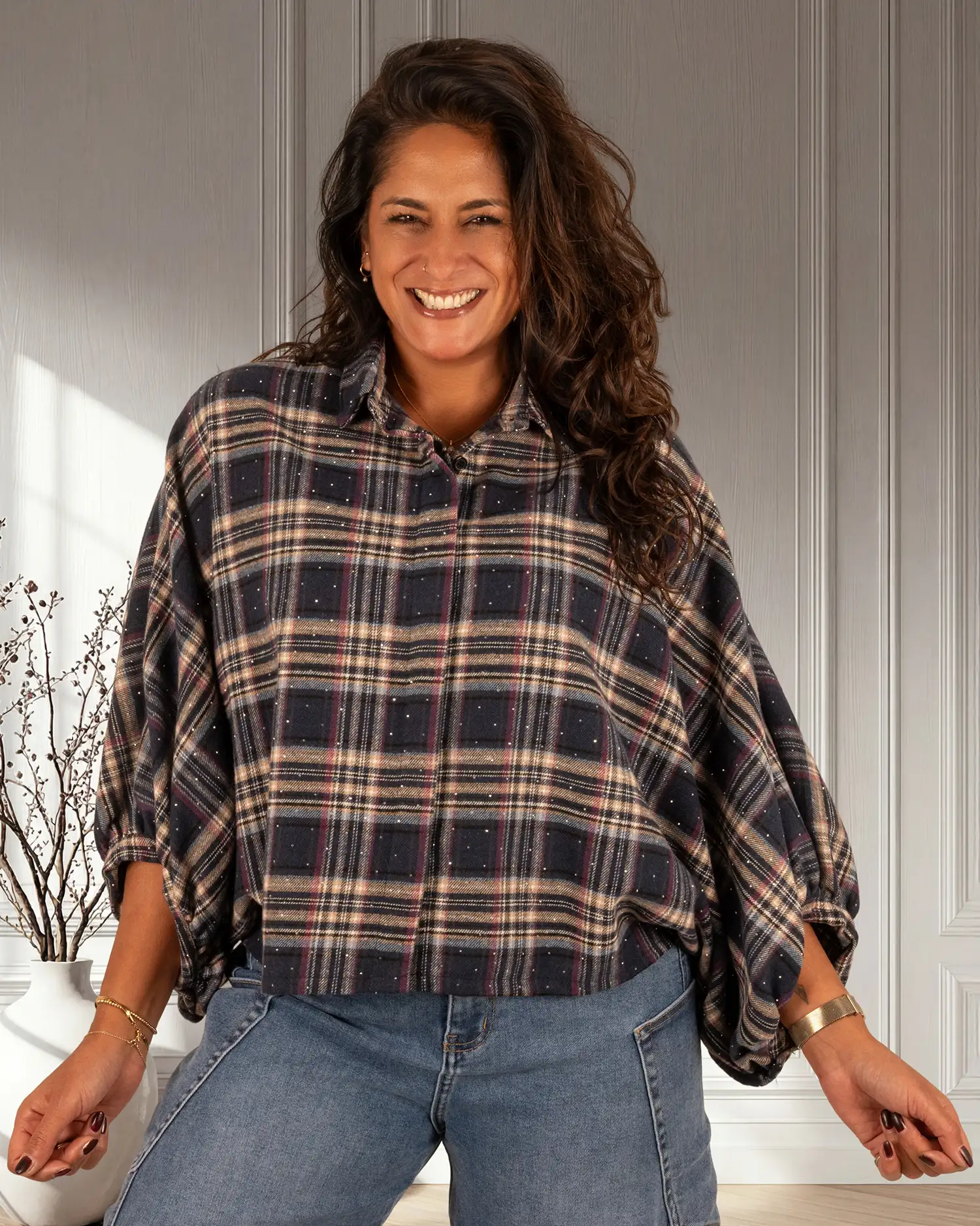 Donkerblauw geruite flanellen oversized blouse strass van GR