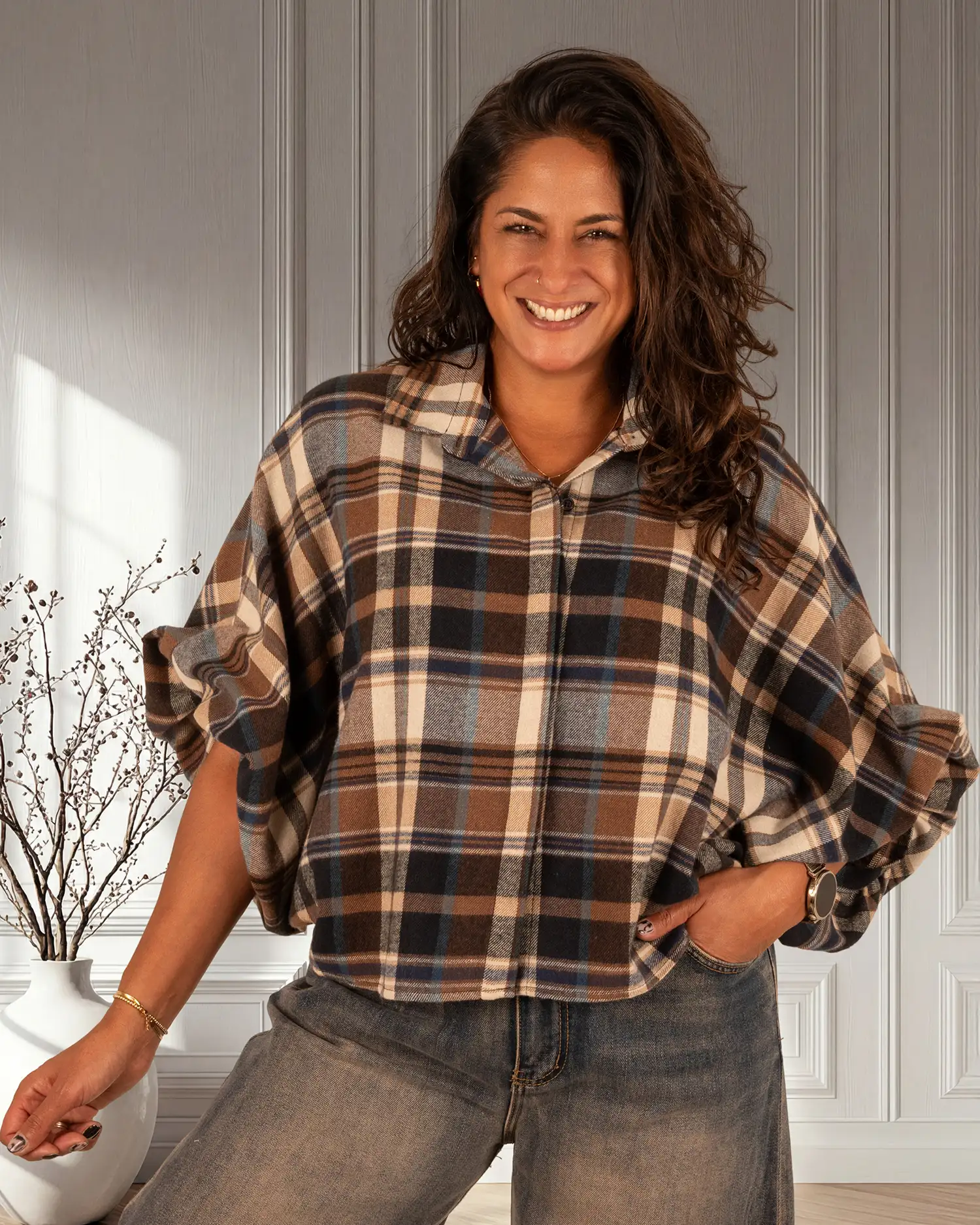 Blauw/ecru/bruin geruite flanellen oversized blouse van El-Vita - Afbeelding 2