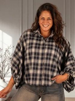 Blauw/ecru geruite flanellen oversized blouse van Gemma Ricceri