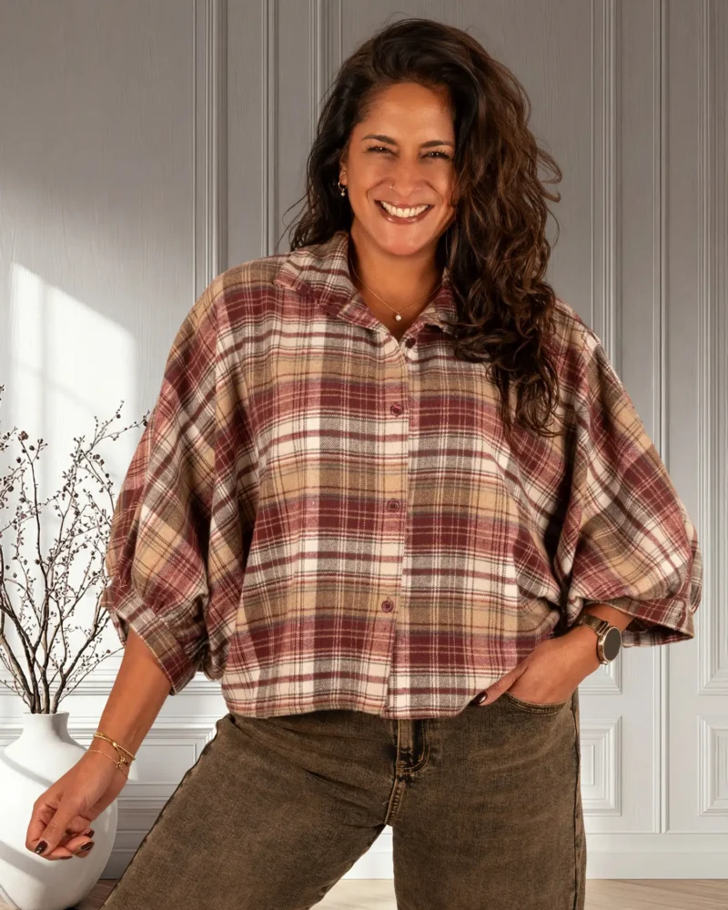 Ecru/bordeaux geruite flanellen oversized blouse van El-Vita
