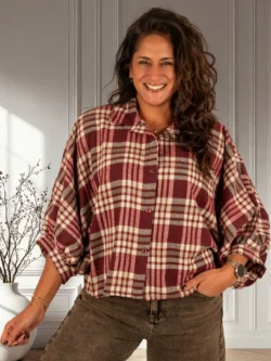 Bordeaux/ecru geruite flanellen oversized blouse van El-Vita