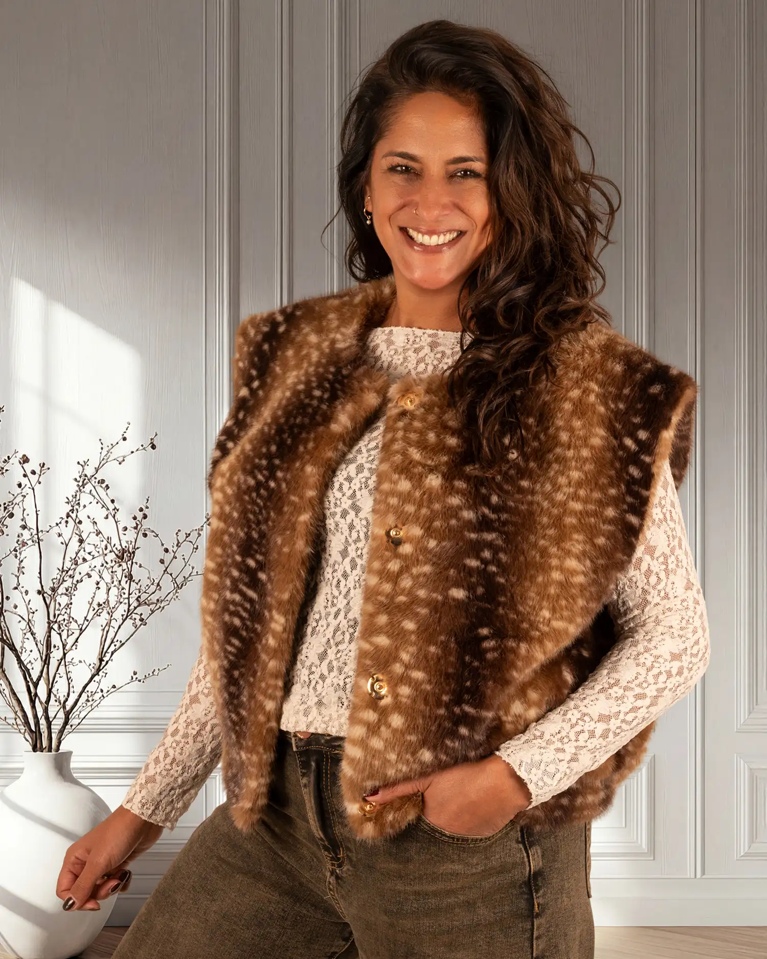 Bruine bambi print faux fur bodywarmer van By Clara - Afbeelding 3
