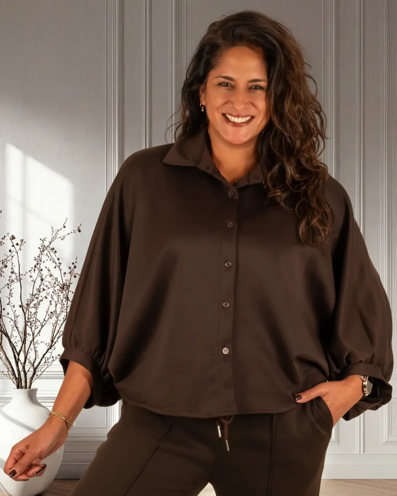 Donkerbruine oversized stretch blouse van BM