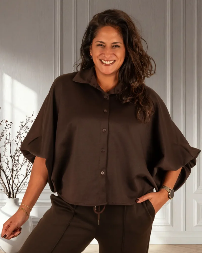 Donkerbruine oversized stretch blouse van BM - Afbeelding 2