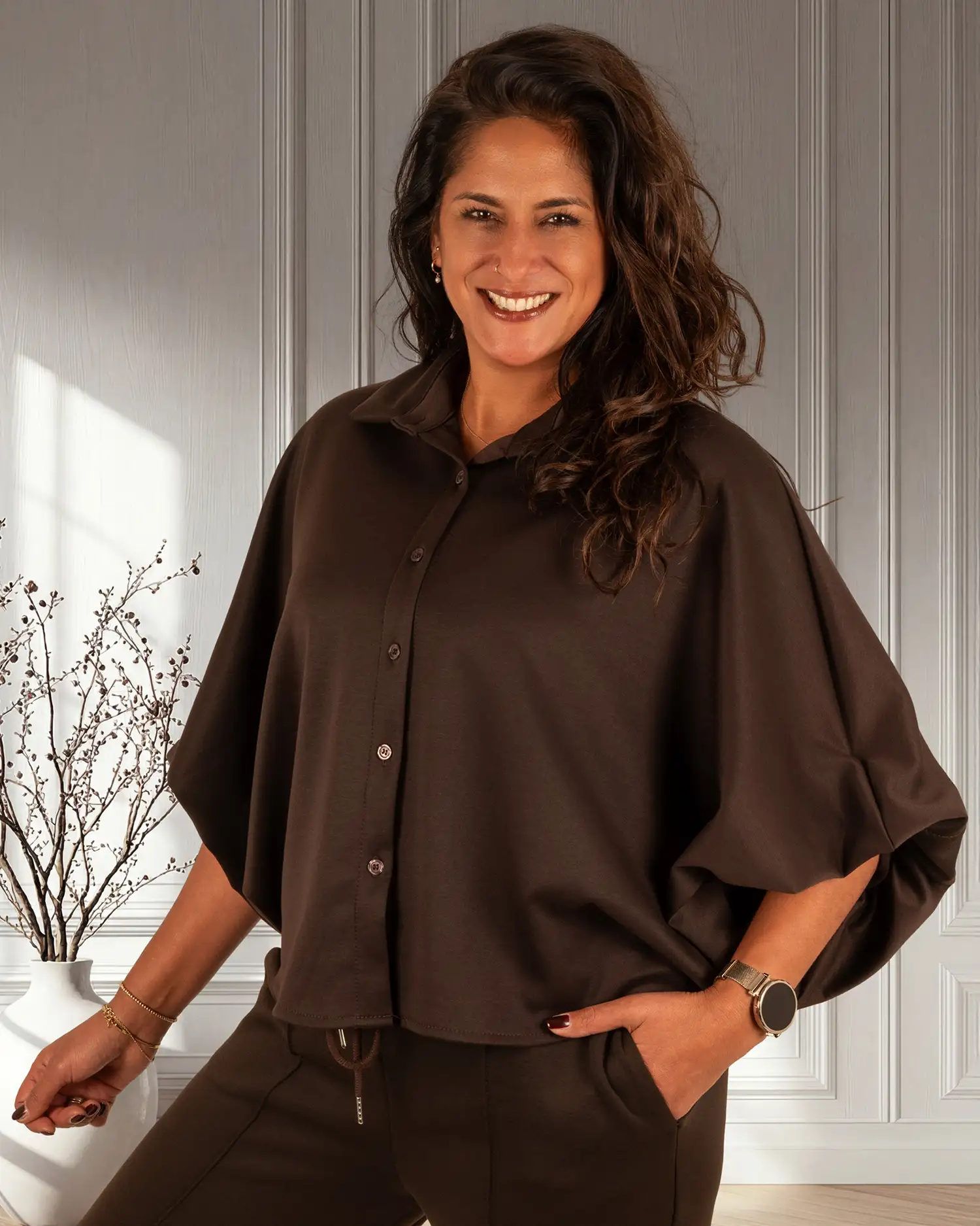 Donkerbruine oversized stretch blouse van BM - Afbeelding 4